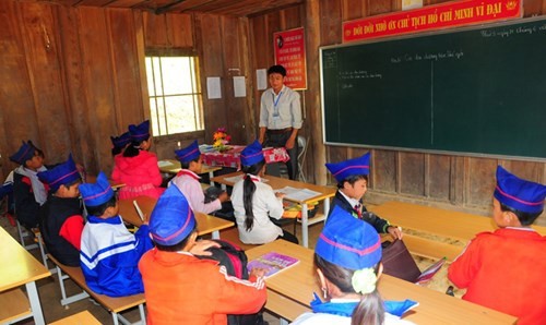 Hard times in a school without female teachers - ảnh 4